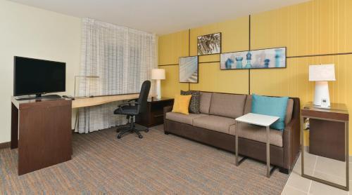 By Marriott Downtown 3* Des Moines