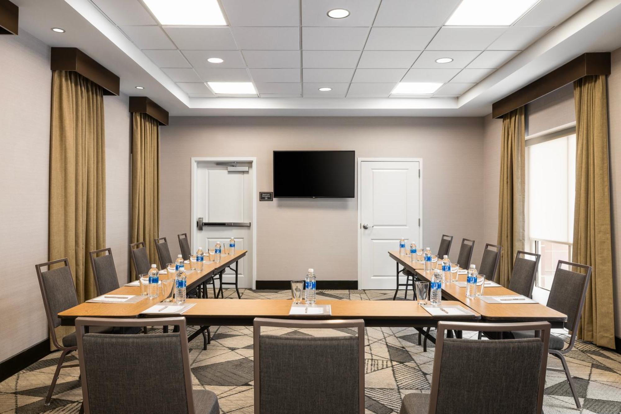 By Marriott Downtown 3* Des Moines