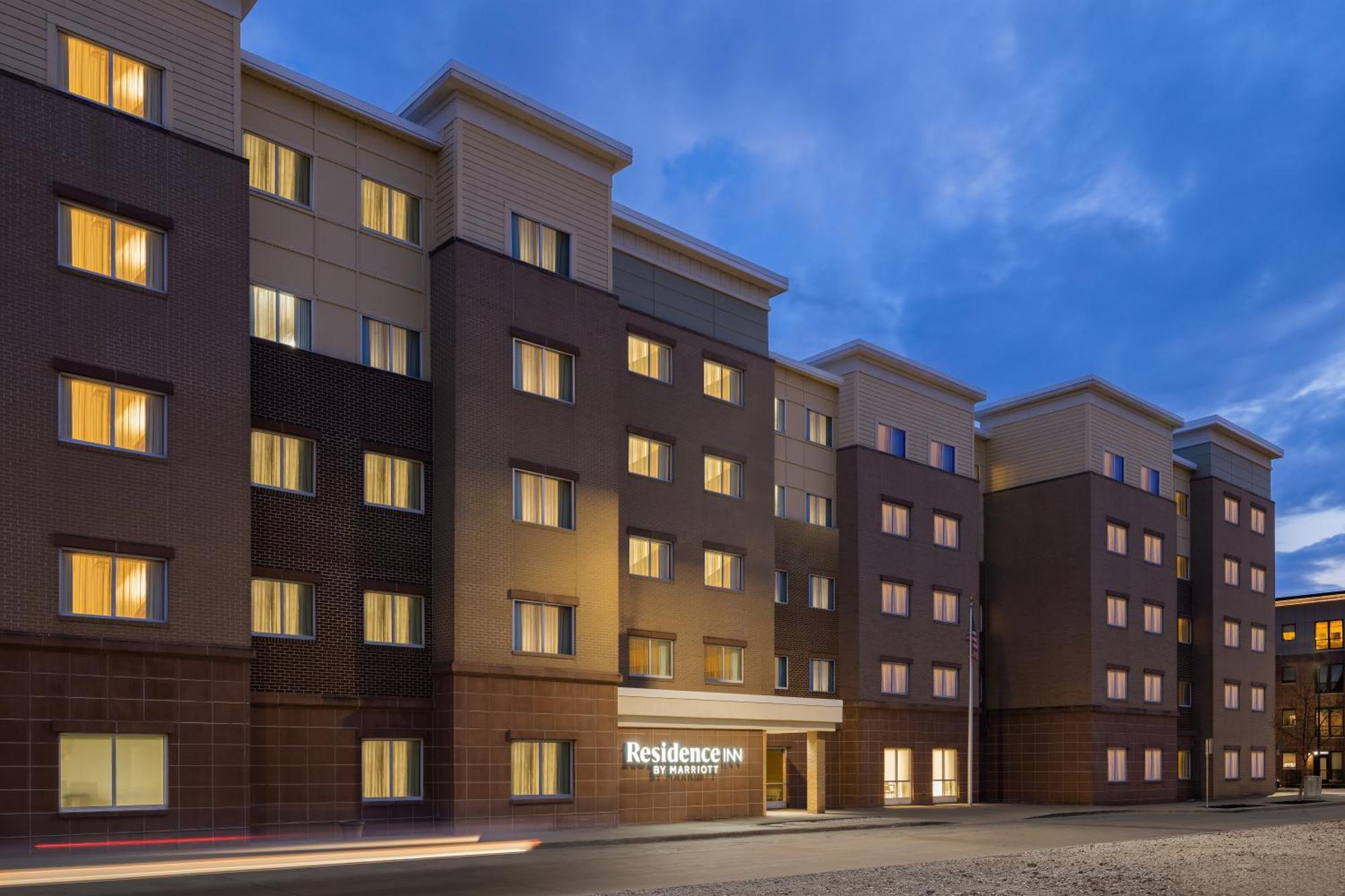By Marriott Downtown Hotel Des Moines