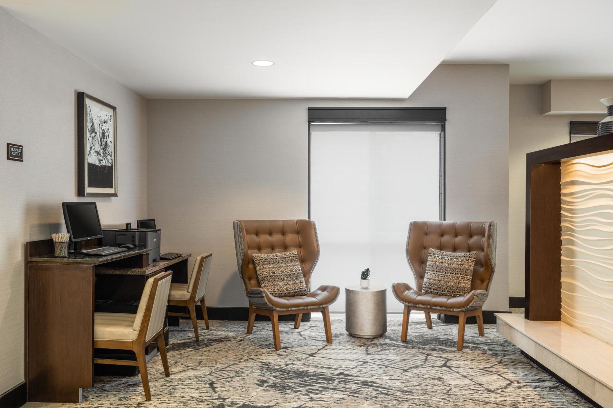By Marriott Downtown Hotel