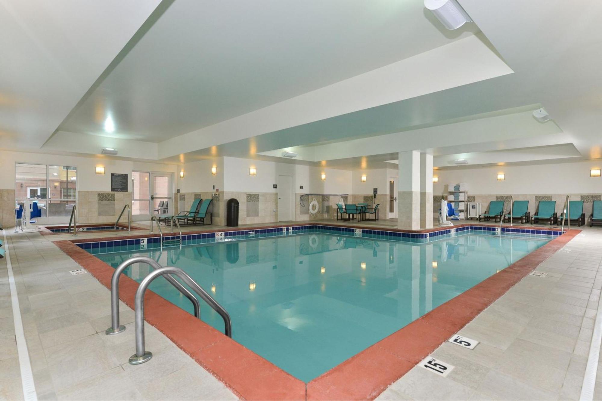 Hotel By Marriott Downtown 3*