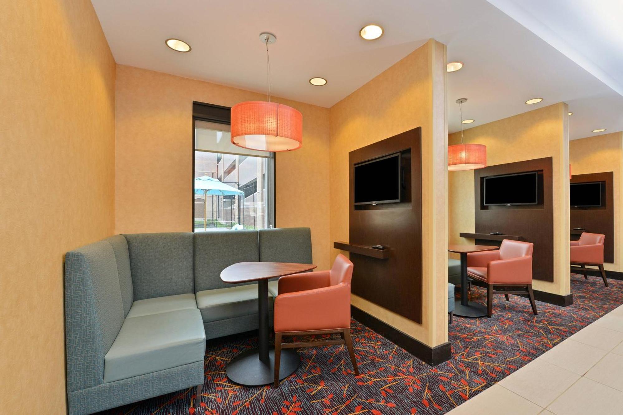 By Marriott Downtown Hotel 3*