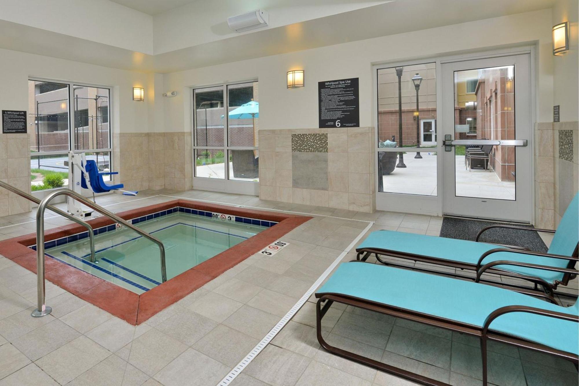 Hotel By Marriott Downtown 3*