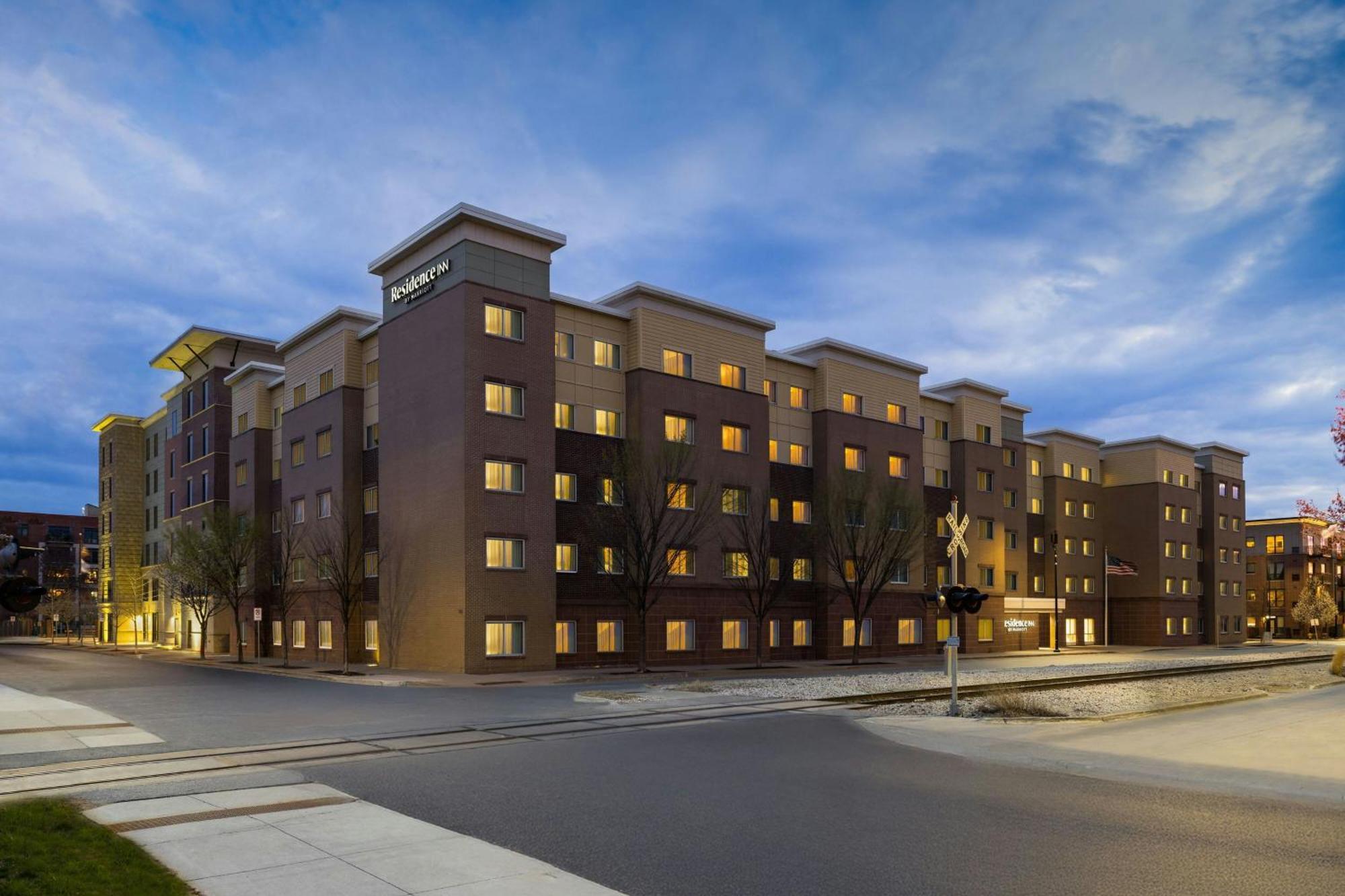 Hotel By Marriott Downtown Des Moines