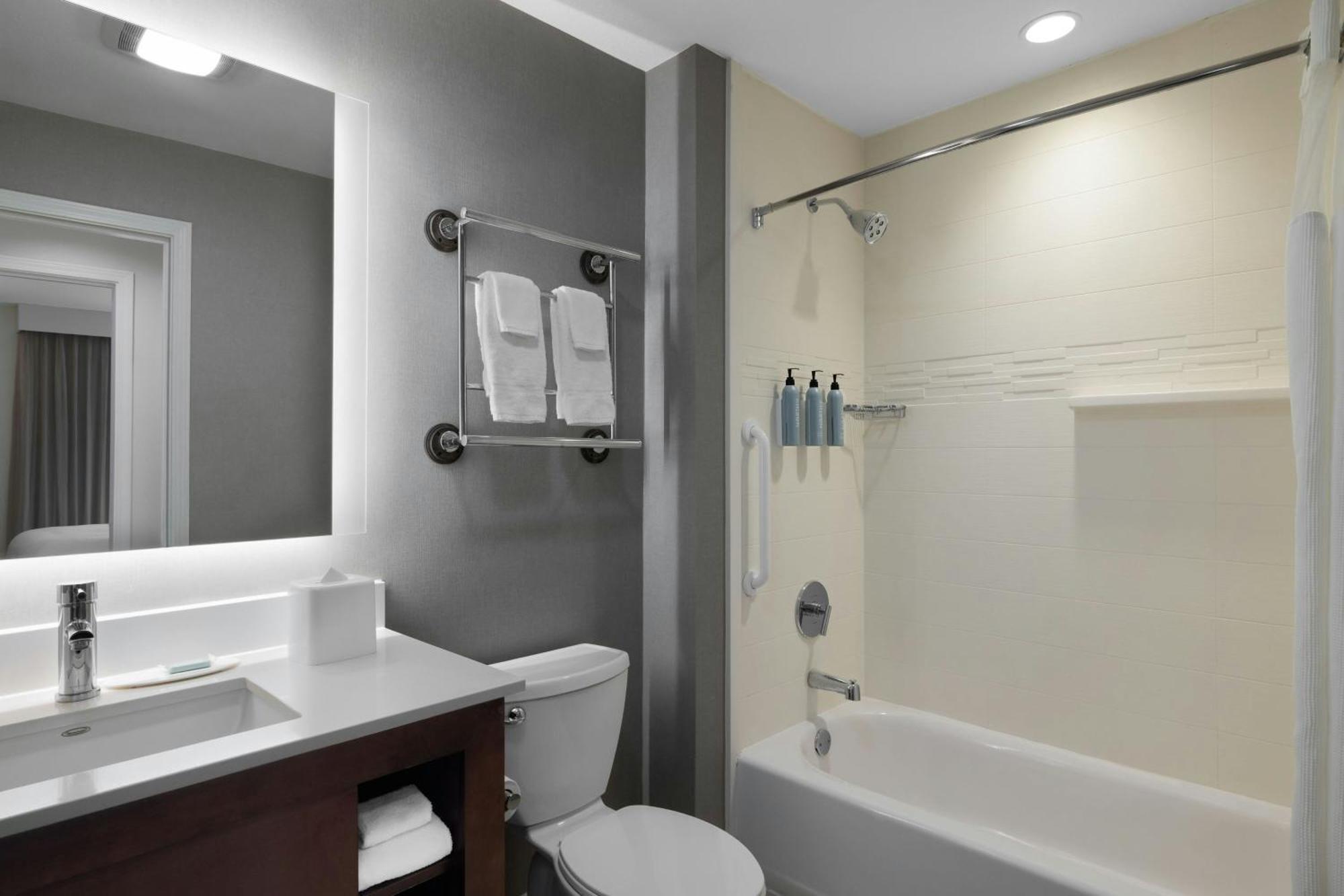 By Marriott Downtown Des Moines